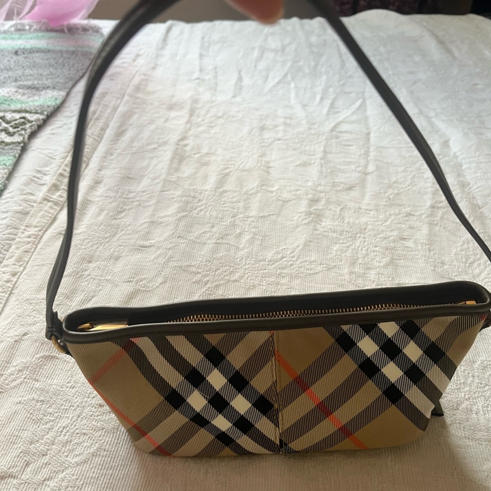Burberry simple baguette - Picture 6 of 8